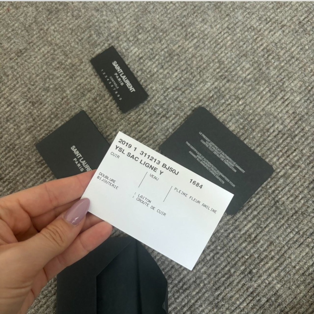 Saint Laurent Lou camera bag with tassel - Picture 8 of 8